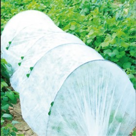  محمية صغيرة  قياس 45*45*120سم 